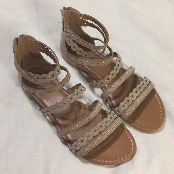 Arizona Sandals - Picture 1 of 8